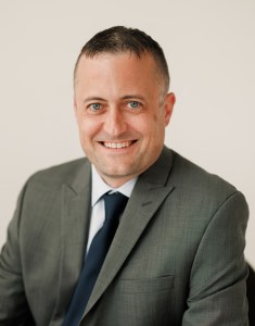 photo of Dr. Matthew J. Midtling